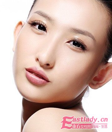 三個(gè)技巧令你底妝更精致