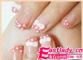 不敗的經(jīng)典 美甲也有圓點(diǎn)控