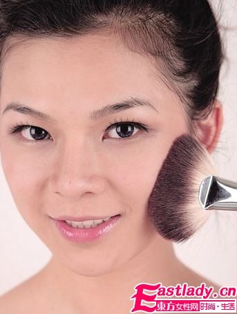 8條美妝法則幫你抵抗冬日過(guò)敏