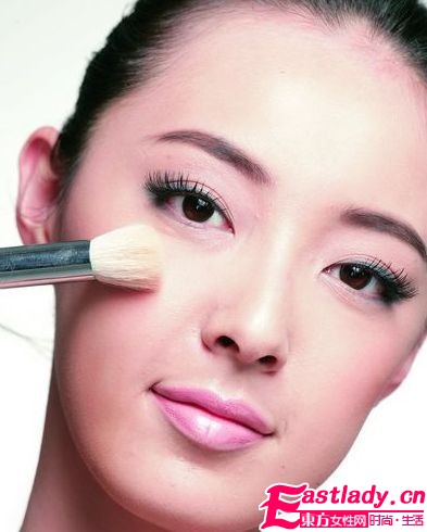 7大給力秘笈 妝出艷羨小V臉