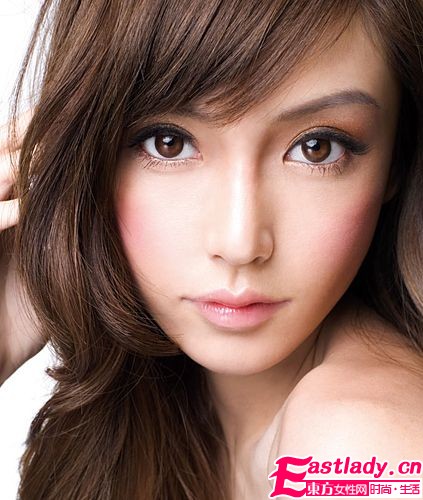 AngelaBaby親授專屬好人氣桃花妝