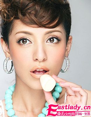 相親約會雷區(qū) MM必知3個情人妝誤區(qū)