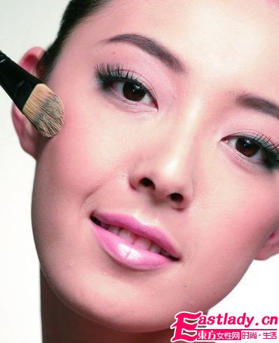 7大給力秘笈 妝出艷羨小V臉