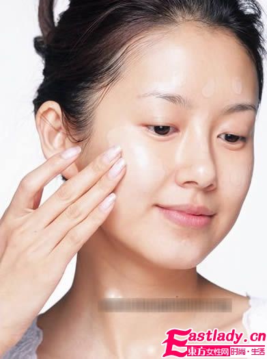光影技法 打造無(wú)暇立體小顏底妝畫(huà)法