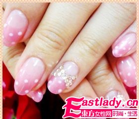 不敗的經(jīng)典 美甲也有圓點控