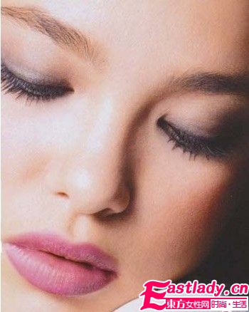 超萌假睫嫁接 大眼穿上不同感覺