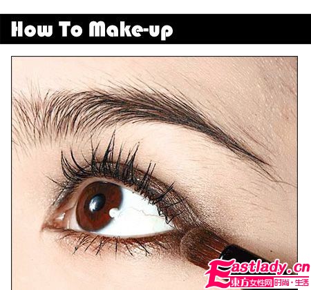 利落軍[妝]風 灑脫中盡顯優(yōu)雅