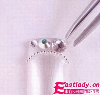 3款潮范美甲DIY 演繹嫵媚風(fēng)情