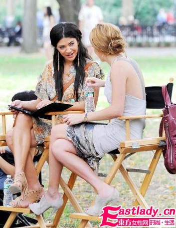 上東區(qū)新街拍 緋聞少女靚眼女孩妝