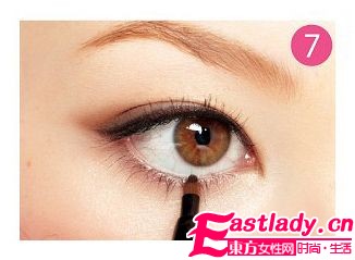 玩 妝 高手 圣誕夜邂逅夢(mèng)中他