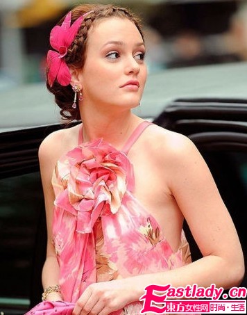 上東區(qū)新街拍 緋聞少女靚眼女孩妝