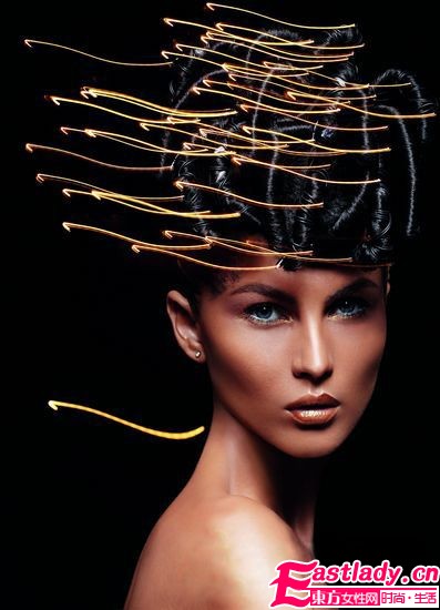 時尚大賞 2款極具未來感夢幻妝容