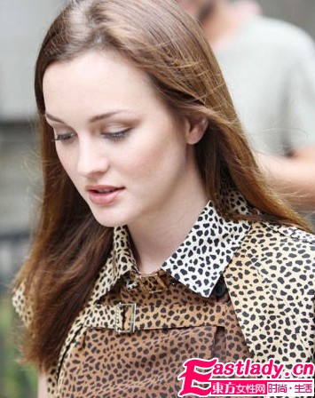 上東區(qū)新街拍 緋聞少女靚眼女孩妝