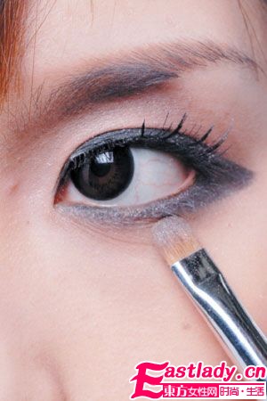 桃花滾滾來(lái) 妝 無(wú)辜電眼美妞