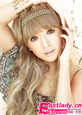 時尚教主濱崎步玩轉美甲游戲