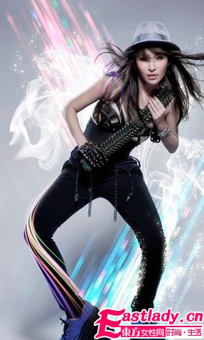 雷人大PK 最I(lǐng)N女星全新封面造型