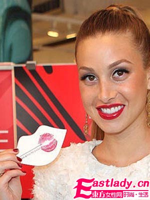 時尚Icon初秋8款甲色女星大愛