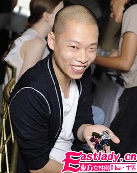 顛覆創(chuàng)意 彩妝 鉆石 限定版