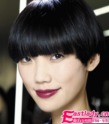 潮流預(yù)告 2010秋冬妝容異彩魅惑