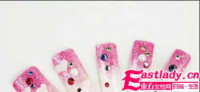 就是要閃耀 脫俗百搭珠光美甲