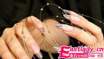 儒雅冬日 溫暖奶茶在指尖飄香