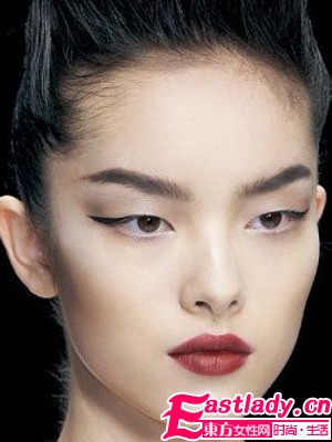 唇紅齒白 彰顯十足東方[女人味]