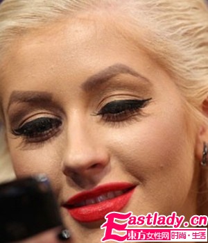 慵懶魅力 明星示范萬圣節(jié)彩妝靈感