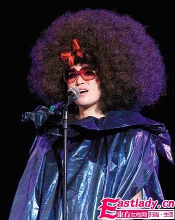 何潔PK李霄云 超女造型清新or雷人