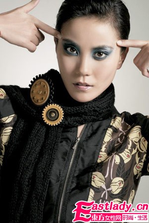 尋找100分王菲 演唱會(huì)造型大盤點(diǎn)(組圖)