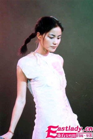 尋找100分王菲 演唱會造型大盤點(diǎn)(組圖)