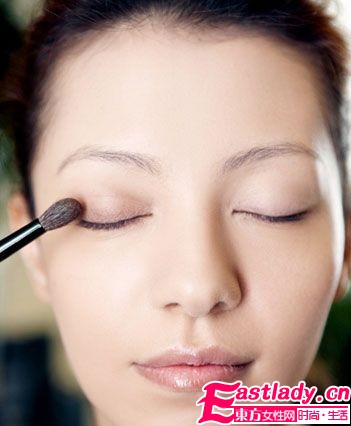 麻豆示范 10步 妝 出溫柔無辜感