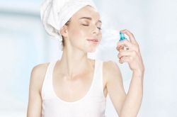 冬季補(bǔ)水保濕應(yīng)該這樣做 不同膚質(zhì)不同方法