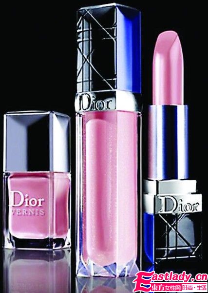 最新入荷彩妝單品 妝點(diǎn)圣誕迷情