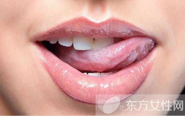 口紅太干脫皮怎么解決 內(nèi)外調(diào)理很重要