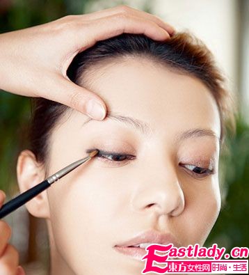 麻豆示范 10步 妝 出溫柔無辜感