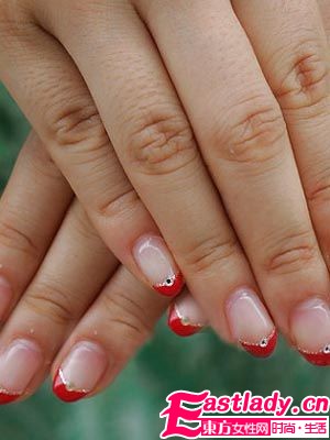 純美美甲燃情指尖 揮別暗淡深秋