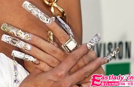 藝術(shù)感極致美甲 不瘋狂不成魔