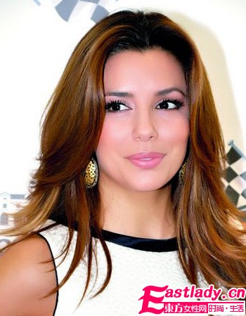 優(yōu)雅風(fēng)情 盤點(diǎn)好萊塢女星最新風(fēng)情立體妝容(組圖)