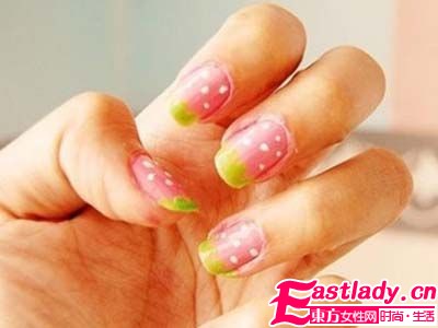 初秋新色美甲 獨一無二的指尖風(fēng)情