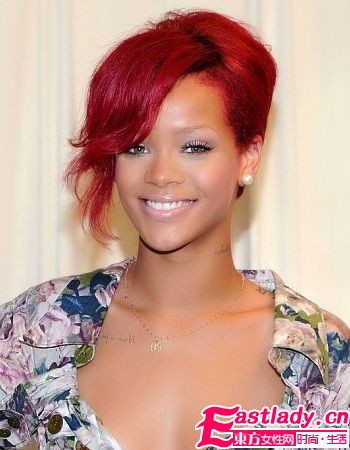 秋冬吹氣夢(mèng)幻風(fēng) 女星回歸甜美范