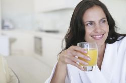 這四個(gè)看似正確的錯(cuò)誤護(hù)膚方法 趕緊改了吧