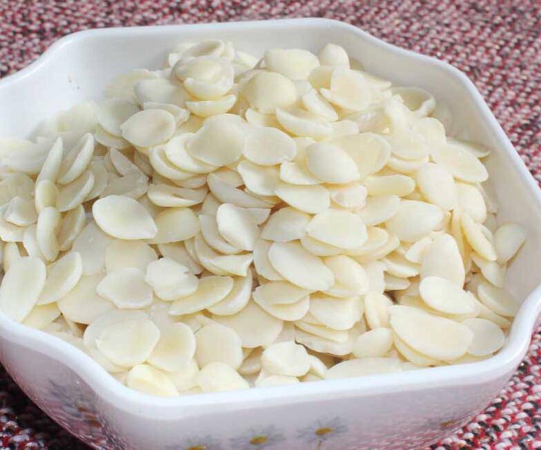 杏仁粉的功效與作用 自制杏仁粉面膜