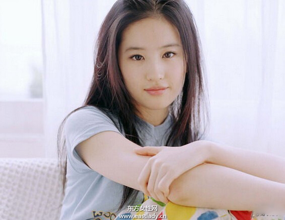 劉亦菲被爆整容 被黑還是整容有圖有真相