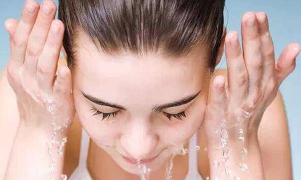 白糖洗臉去痘印法 讓你擺脫痘印煩惱