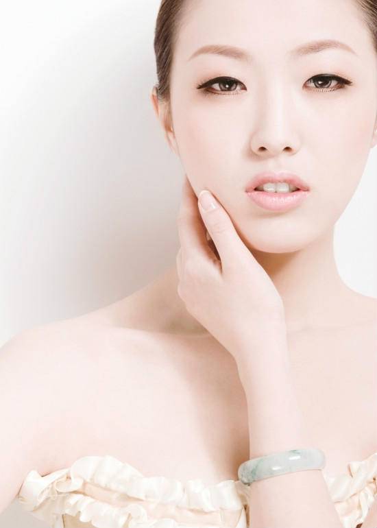 敏感肌膚四個(gè)護(hù)膚原則 從里到外至關(guān)重要