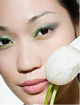 護(hù)膚加2步揮別干燥擁有水嫩肌膚