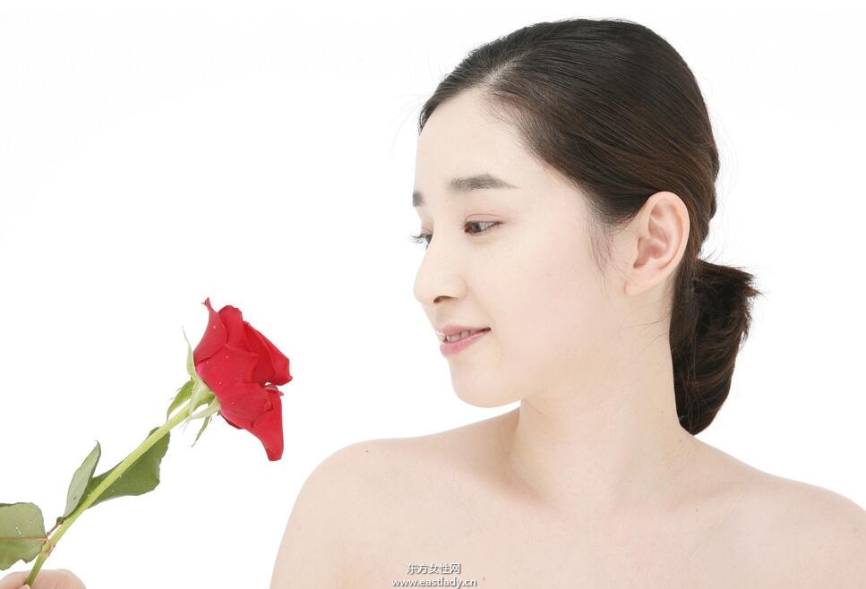 額頭皺紋怎么去除 四小妙招掃走抬頭紋