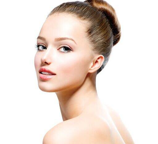 果酸換膚的作用與危害 濃度過高會(huì)毀容