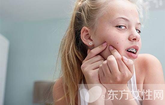 小心這些 手賤 行為 揉眼睛最易造成眼部衰老