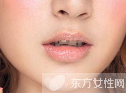 如何保養(yǎng)唇部 唇部護理應(yīng)這樣做